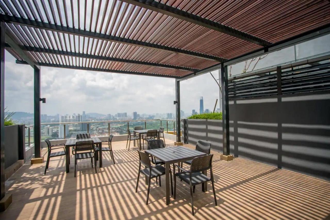 Neu Suites By Cobnb Kuala Lumpur Exterior photo